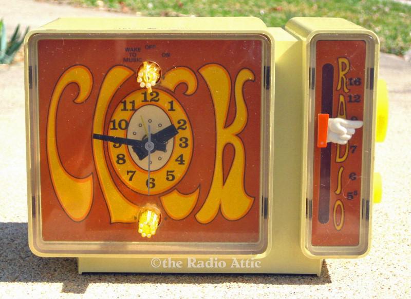 General Electric C3300A "Peter Max" Clock Radio (1969)