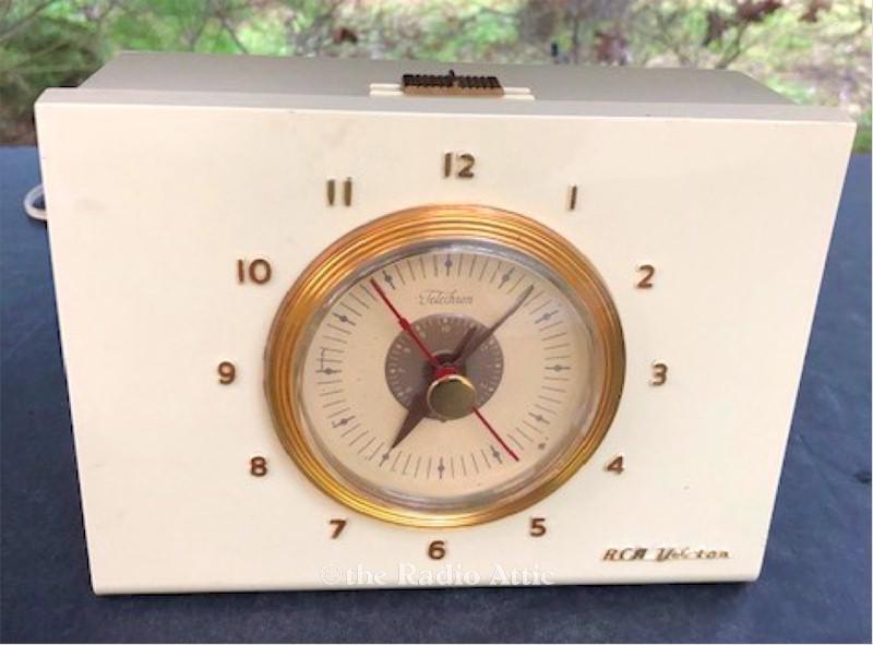 RCA 2-C-512 Clock Radio (1952)