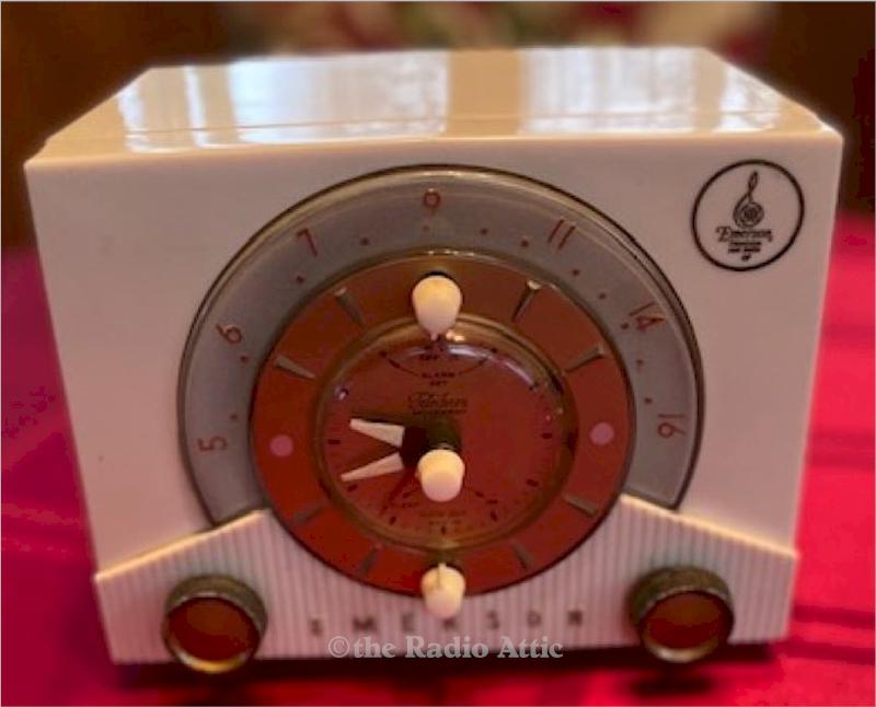 Emerson 724 Series D Clock Radio (1953)